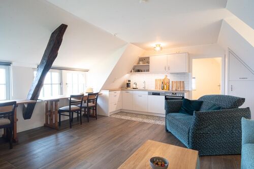 Ferienwohnung Schwalbennest, Wohnzimmer mit Küche